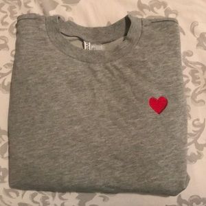 Grey lightweight sweatshirt with heart ❤️ detail